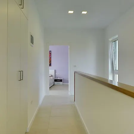 Valery Holiday home Stinjan